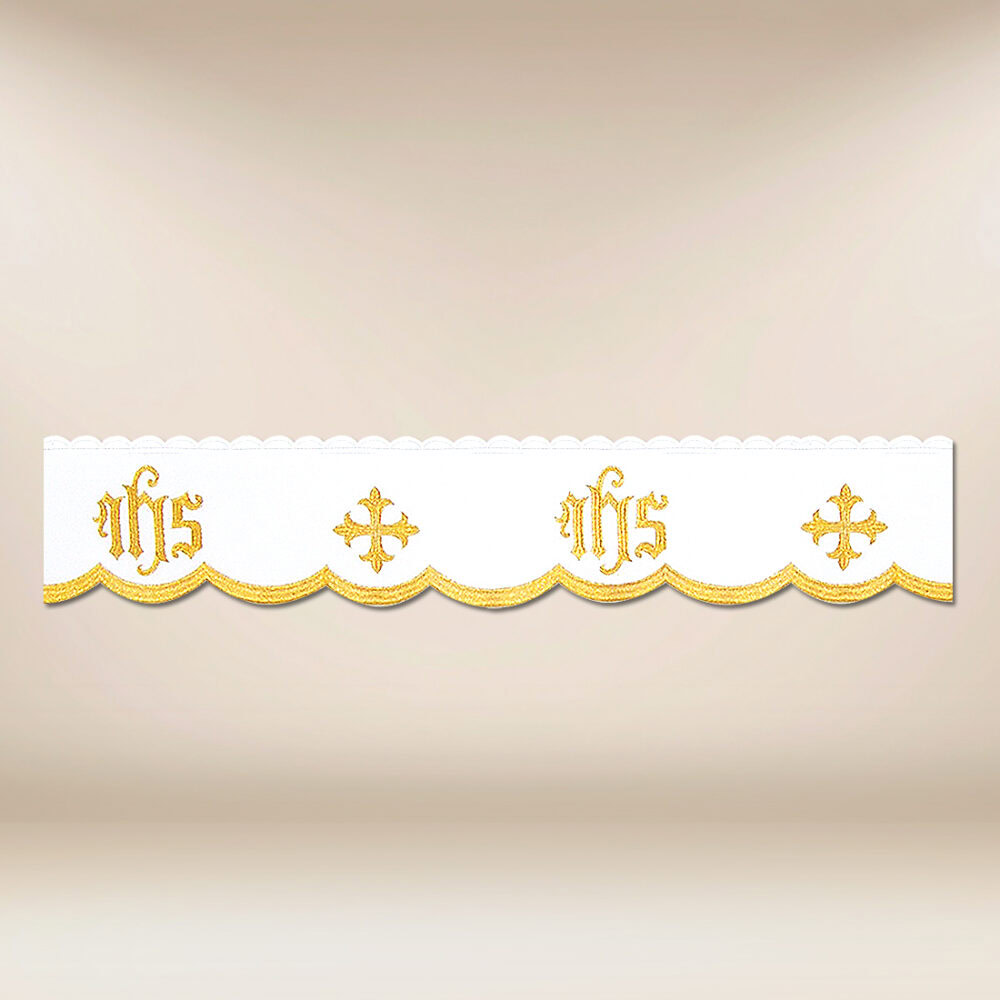 Dentelle liturgique brodée dorée