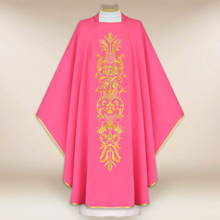 Chasuble liturgique brodée rose