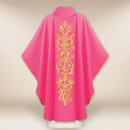 Chasuble liturgique brodée rose