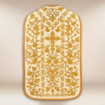 Chasuble brodée romaine avec IHS et Roses