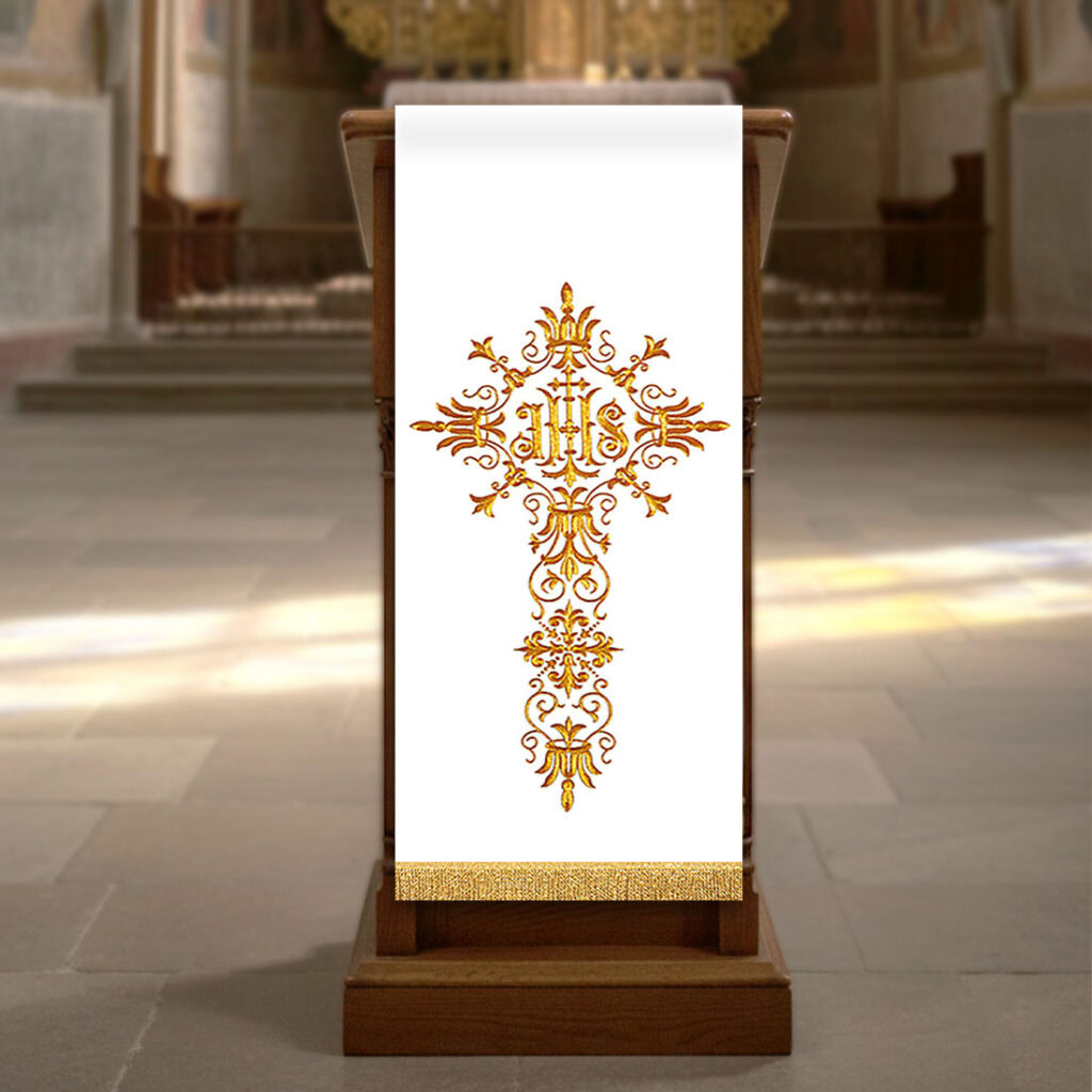 Parement d’ambon brodé IHS croix