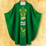 Chasuble brodée verte