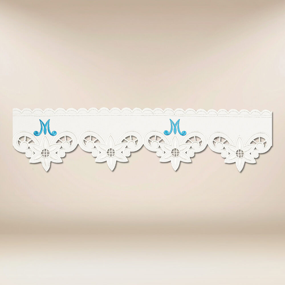 Dentelle Mariale avec broderie bleue d'une hauteur de 12cm