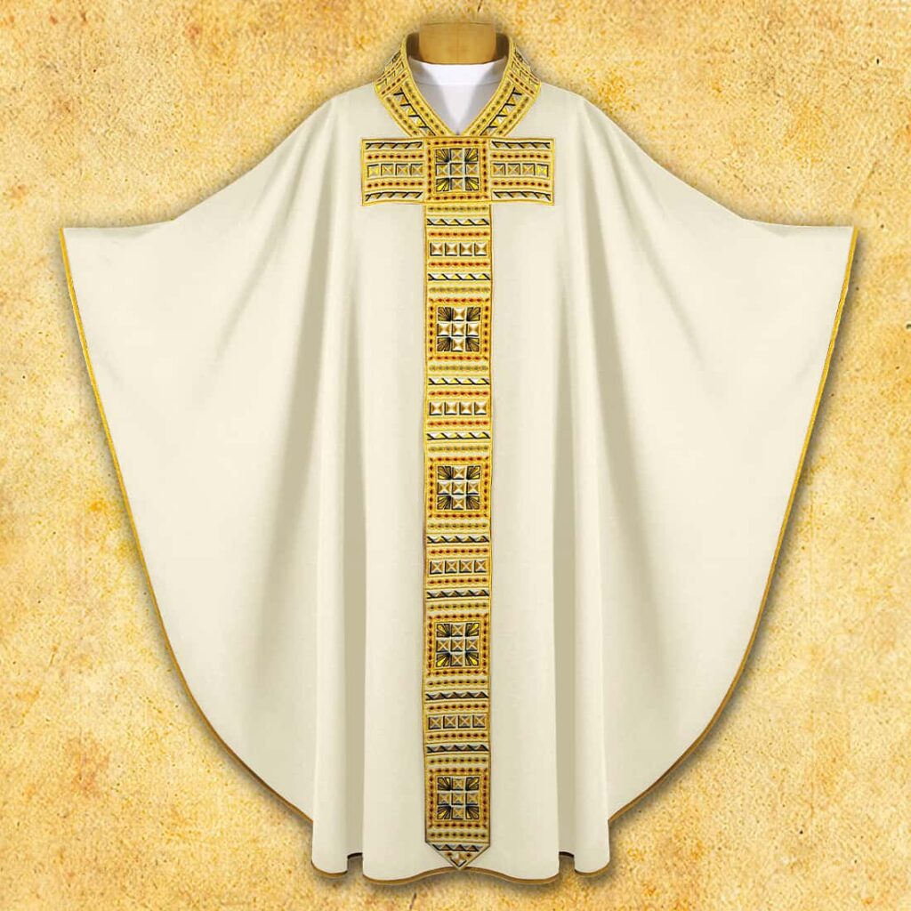 Chasuble brodée liturgique avec ceinture