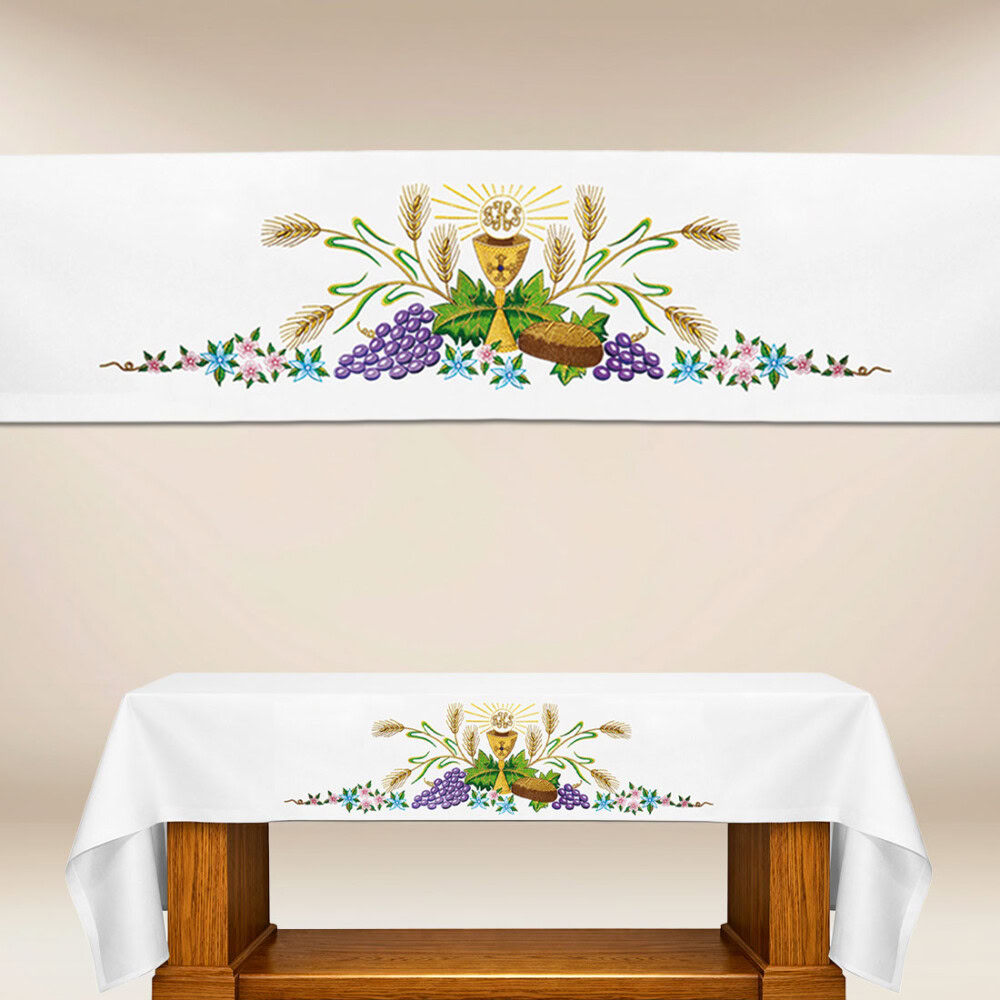 Nappe d’autel avec broderie eucharistique