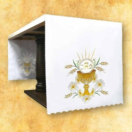 Nappe brodée sur les côtés "Sainte Communion"