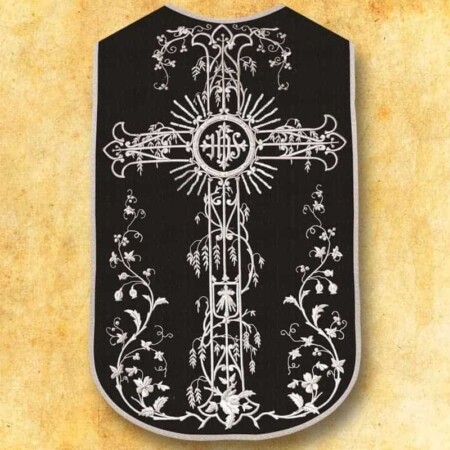 Chasuble romaine réplique noire IHS