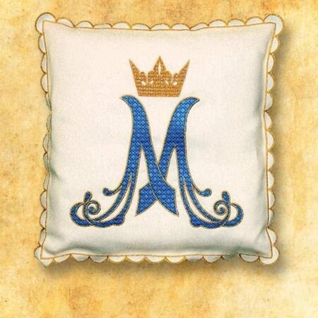 Coussin de procession avec monogramme M en teinte écrue