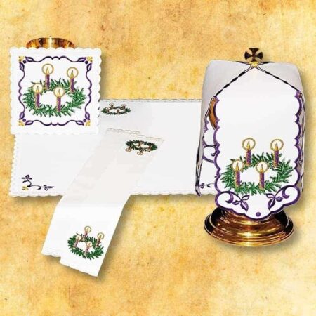 Ensemble de calice avent avec couronne