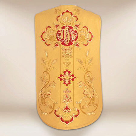 Chasuble romaine brodée avec IHS doré