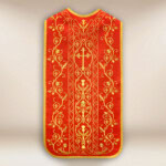 Chasuble romaine brodée en couleur rouge