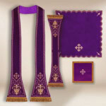 Chasuble romaine en velours violet