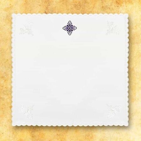 Linge de calice avec broderie violette