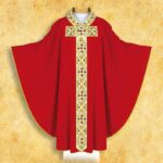 Chasuble brodée rouge