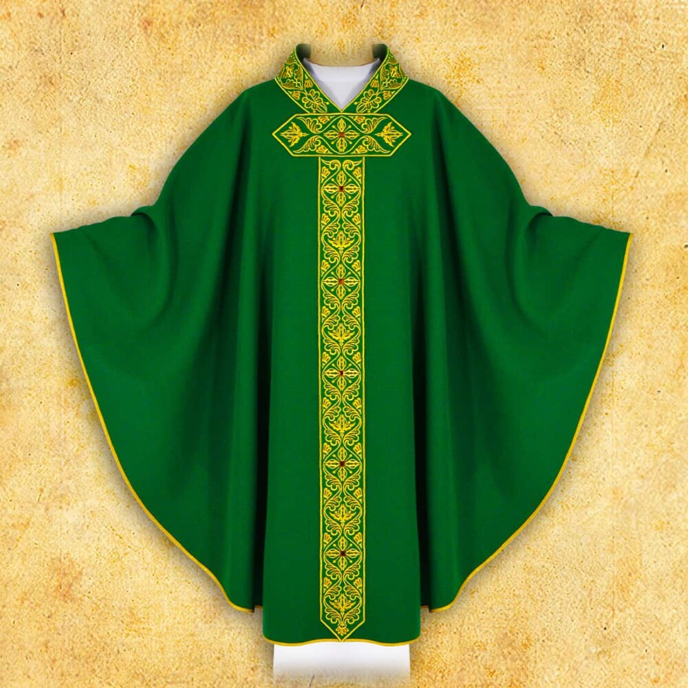 Chasuble brodée verte