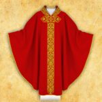 Chasuble brodée rouge