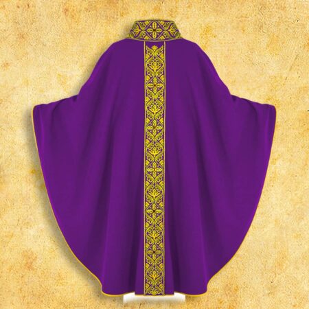 Chasuble brodée violette