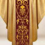 Chasuble avec ceinture en velours brodé Agneau