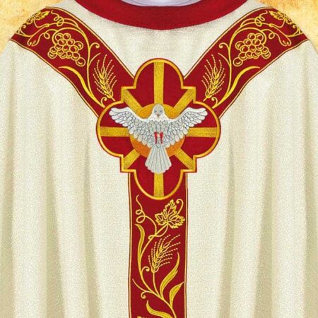 Chasuble liturgique ecru avec motif brodé de l'Esprit Saint