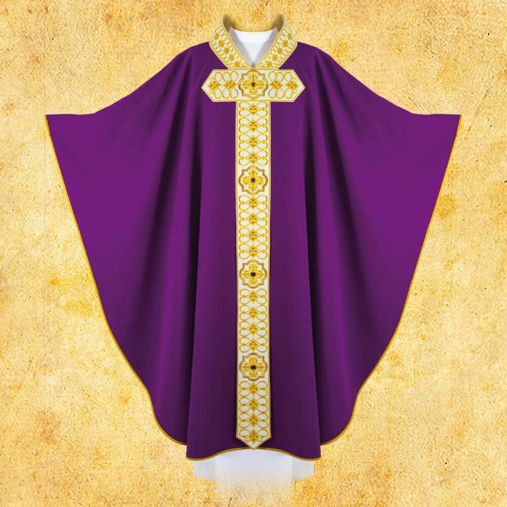 Chasuble brodée violette