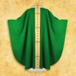 Chasuble brodée verte