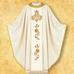 Chasuble liturgique mariale brodée écrue