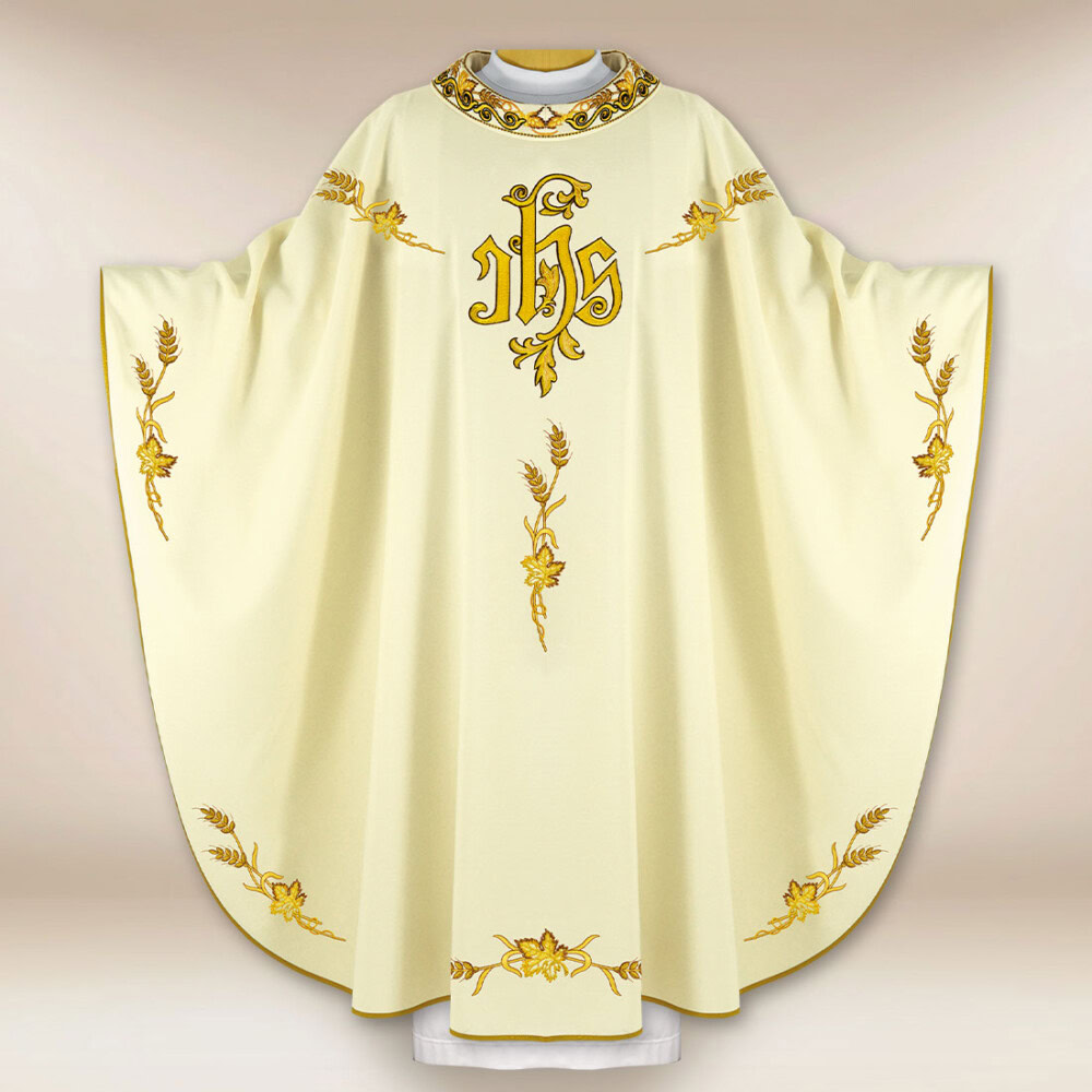Chasuble liturgique avec broderie IHS