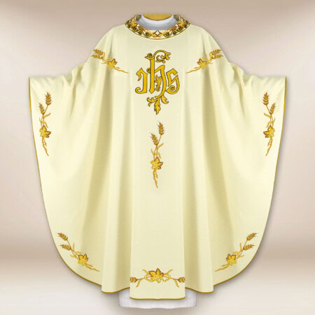 Chasuble liturgique avec broderie IHS
