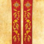 Étole brodée liturgique IHS rouge
