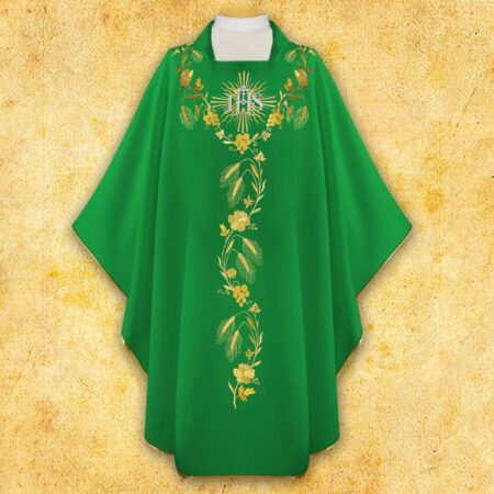 Chasuble brodée IHS verte
