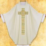 Chasuble brodée liturgique avec croix