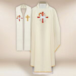 EnseNotre-Damele chasuble et étole liturgique avec le syNotre-Dameole de l'Agneau