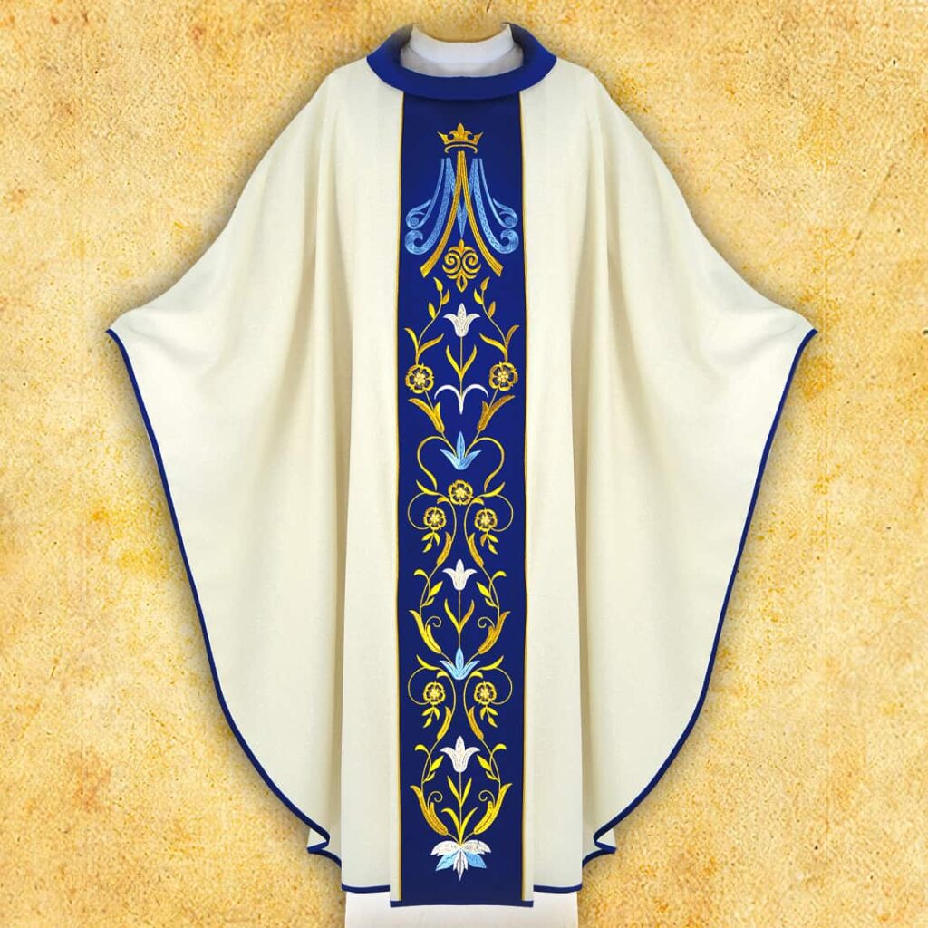 Chasuble liturgique brodée mariale à un bon prix