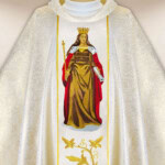 Chasuble brodée Sainte Jadwiga Reine