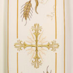 Chasuble avec ceinture brodée