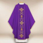 Chasuble avec ceinture brodée