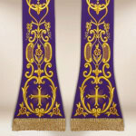 Étole liturgique brodée Croix violette