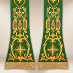 Étole liturgique brodée Croix verte