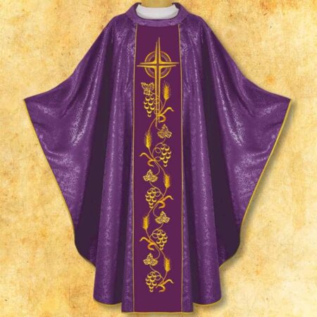 Chasuble violette avec ceinture brodée