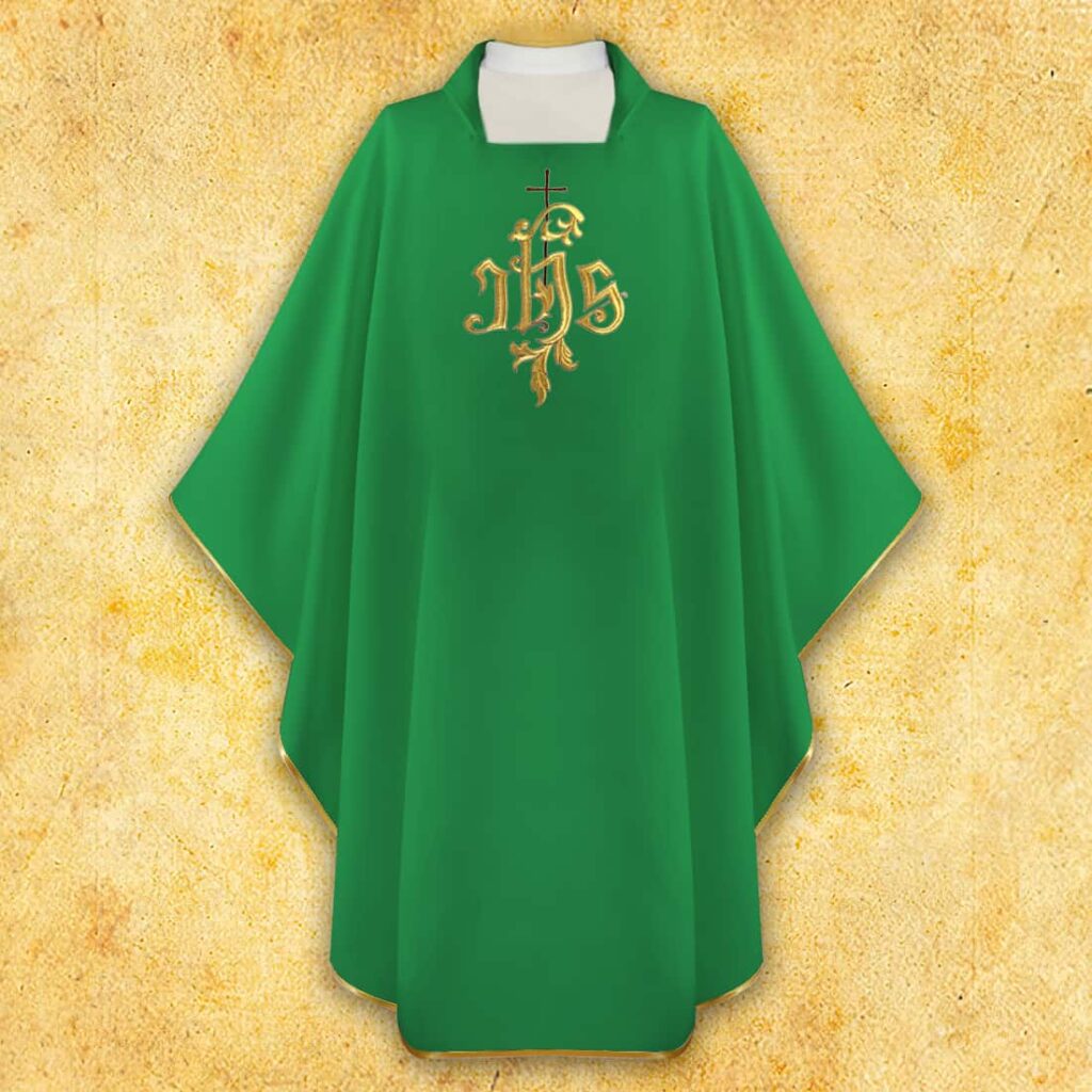 Chasuble brodée IHS