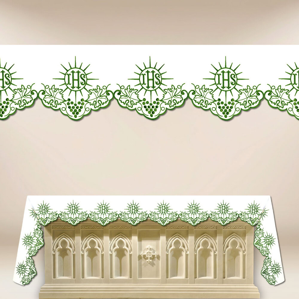 Nappe brodée verte
