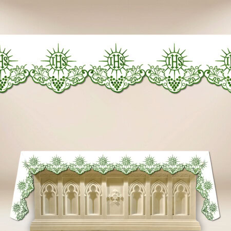 Nappe brodée verte