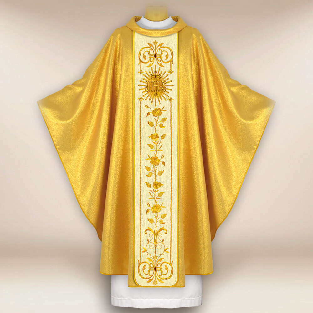 Chasuble brodée dorée IHS dans les rayons