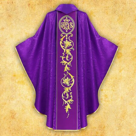 Chasuble violette avec ceinture brodée
