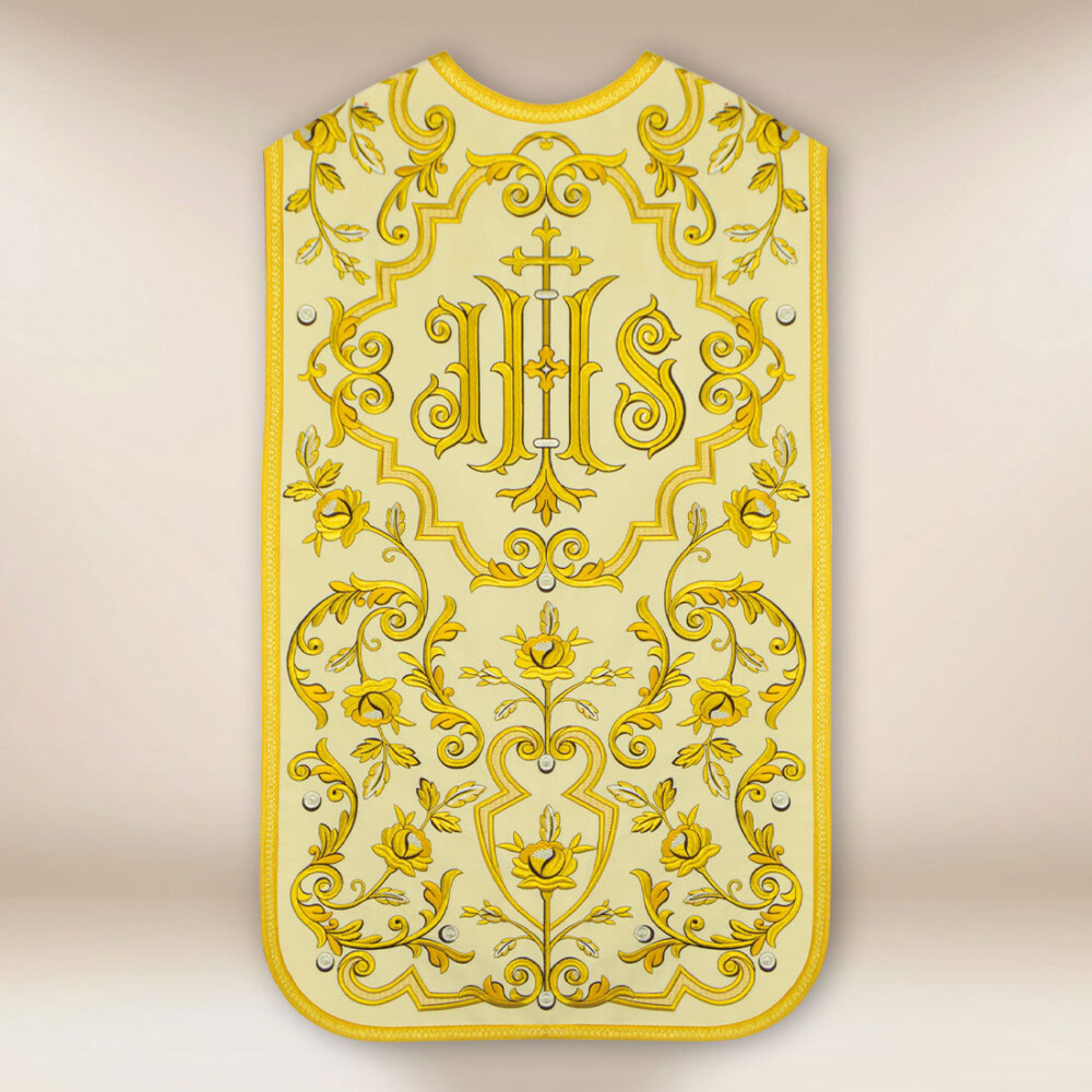 Chasuble brodée romaine écrue avec IHS