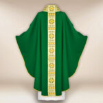 Chasuble brodée verte