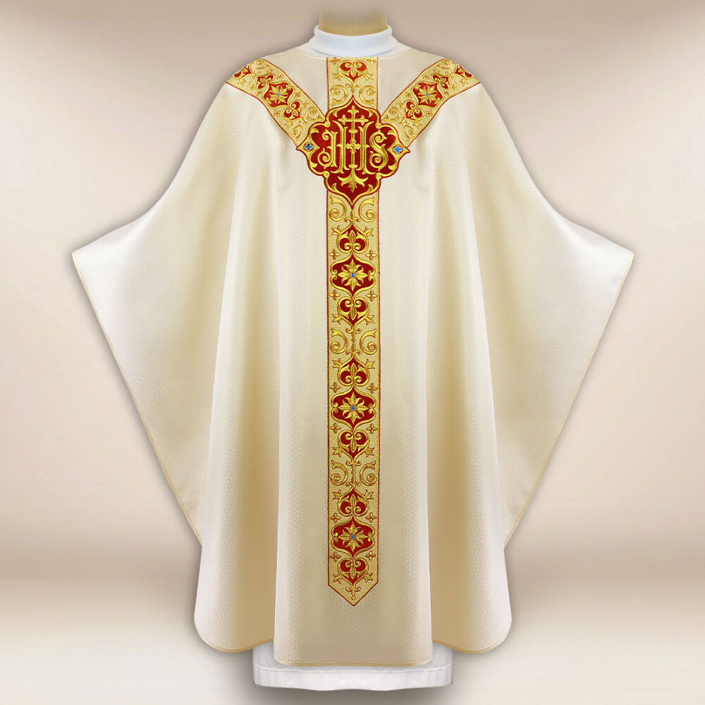 Chasuble liturgique brodée ecru avec le syNotre-Dameole IHS
