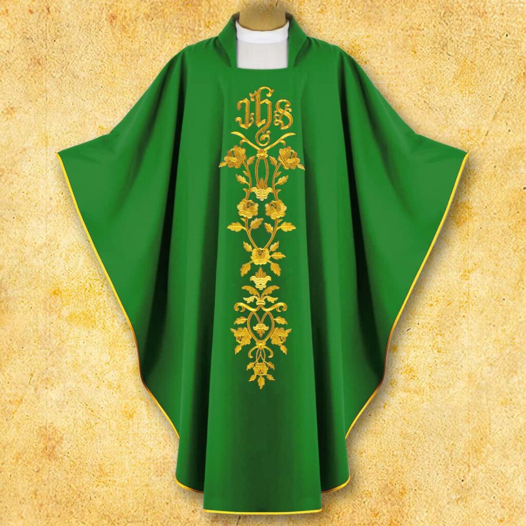 Chasuble brodée IHS avec des Roses