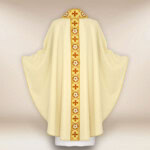 Chasuble liturgique brodée ecru