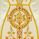 Chasuble romaine brodée avec le syNotre-Dameole de l'Agneau